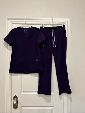 Ladies Figs Purple Scrub Set Casma Top Kade Regular Length X-Small/Small